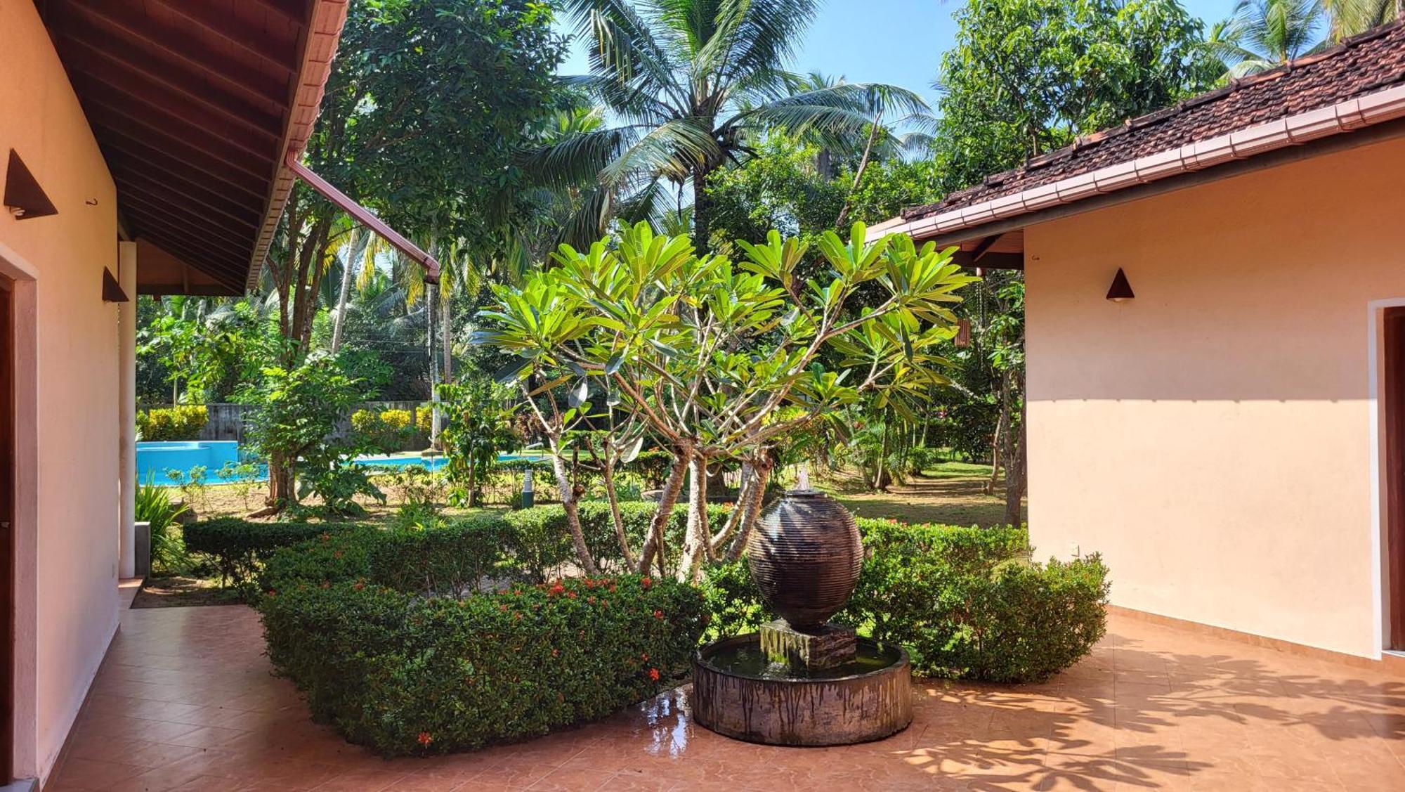 King Coconut Lodge Habaraduwa Central Екстериор снимка